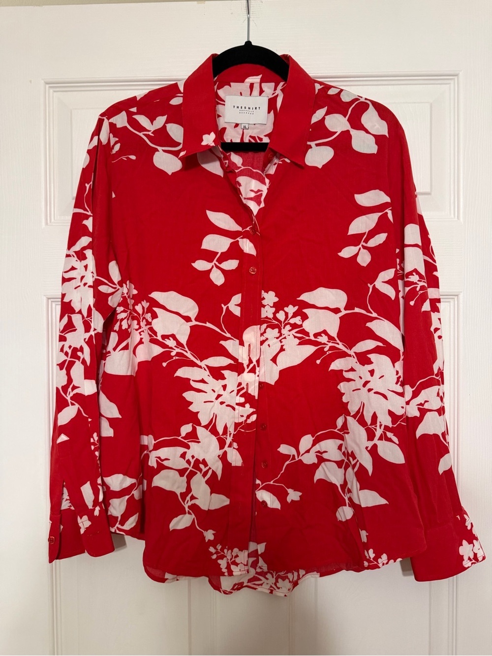 The Shirt by Rochelle Behrens Red & White Floral Button-Front Top